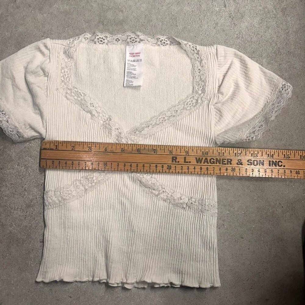 Urban Outfitters BDG Off White Lace Ribbed Crop Top Size Small - Picture 6 of 7